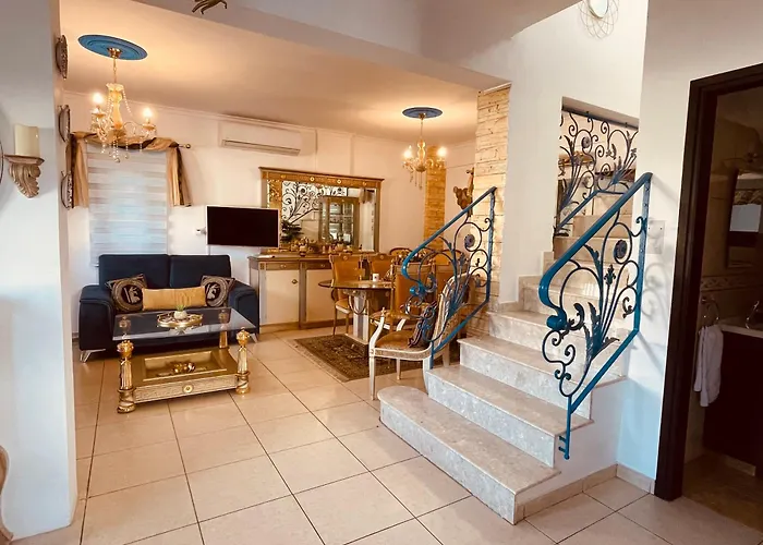 House Of Hera Livadhia