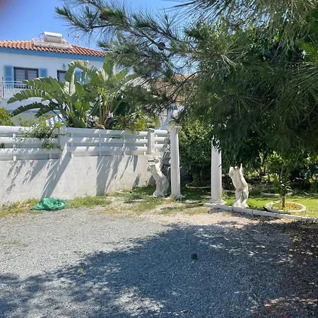 House Of Hera Дом отдыха Livadhia